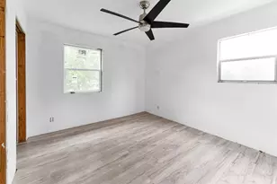 909 Ives Creek Rd, Bellville, TX 77418 - Photo 22