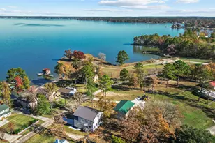 186 Lazy Ln, Livingston, TX 77351 - Photo 4