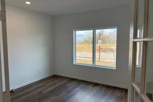 1366 S Shepard Dr, Dayton, TX 77535 - Photo 4