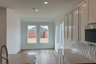 1366 S Shepard Dr, Dayton, TX 77535 - Photo 6