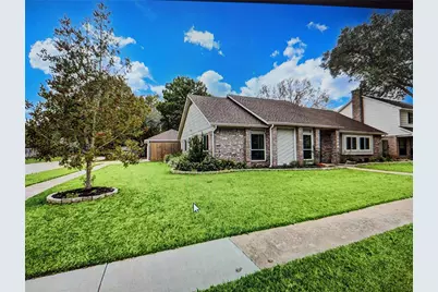 2826 Edgewood Drive, Sugar Land, TX 77479 - Photo 2