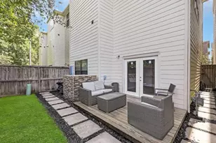 650 Westcross St, Houston, TX 77018 - Photo 2
