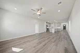 380 Long Br Dr, Dayton, TX 77535 - Photo 8