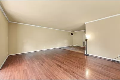 2501 Watertown Mall #84, Houston, TX 77057 - Photo 8