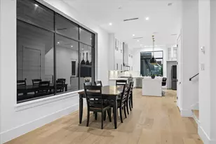 209 W 10th 1/2 St, Houston, TX 77008 - Photo 10