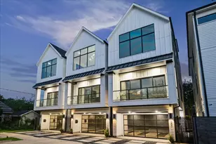 209 W 10th 1/2 St, Houston, TX 77008 - Photo 2