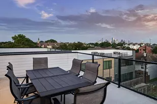 209 W 10th 1/2 St, Houston, TX 77008 - Photo 28