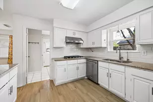 2731 Stetson Ln, Houston, TX 77043 - Photo 6