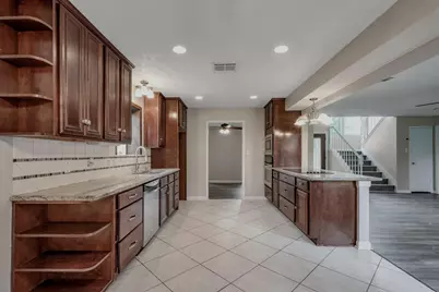 706 S Diamondhead Boulevard, Crosby, TX 77532 - Photo 8