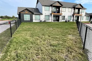 802 West Loop, El Campo, TX 77437 - Photo 18