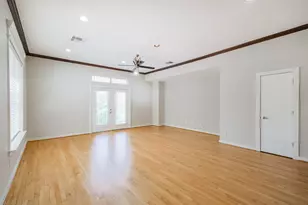 2364 Arlington St, Houston, TX 77008 - Photo 10