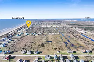 353 Atkinson St, Crystal Beach, TX 77650 - Photo 4