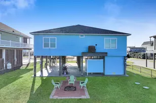 353 Atkinson St, Crystal Beach, TX 77650 - Photo 6