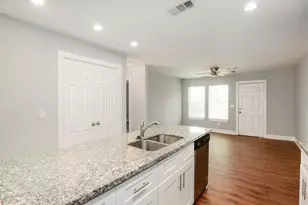 7815 Jester St, Houston, TX 77051 - Photo 10