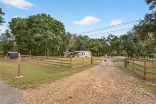 7365 Washington Ave, Montgomery, TX 77316 - Photo 2