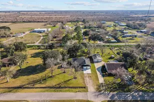 426 County Rd 243, Angleton, TX 77515 - Photo 32