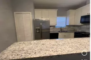 3100 Walnut Bend Ln, Houston, TX 77042 - Photo 8