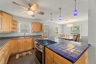 2209 Portsmouth St, Houston, TX 77098 - Photo 12