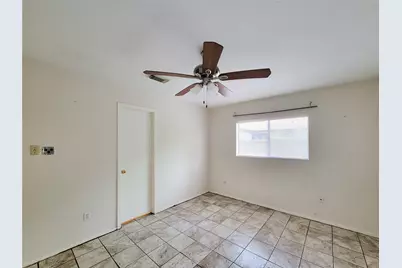 18 N Wavy Oak Circle, The Woodlands, TX 77381 - Photo 10