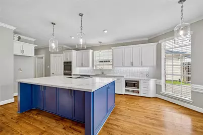 7915 Huddersfield Court, Spring, TX 77379 - Photo 16