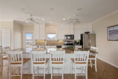 3125 James, Crystal Beach, TX 77650 - Photo 14