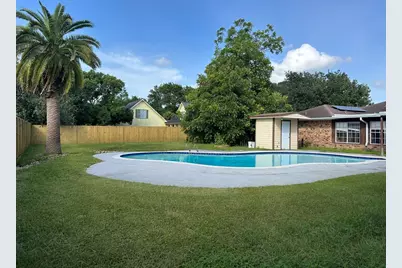 5822 4th Street, Danbury, TX 77534 - Photo 4