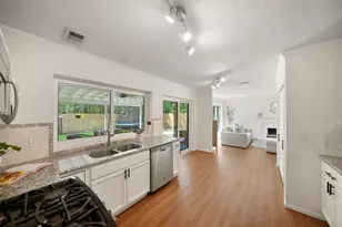 3 E Stony Bridge Cir, The Woodlands, TX 77381 - Photo 14