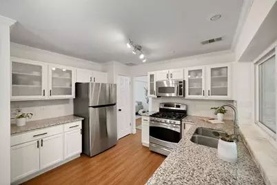 3 E Stony Bridge Circle, The Woodlands, TX 77381 - Photo 12