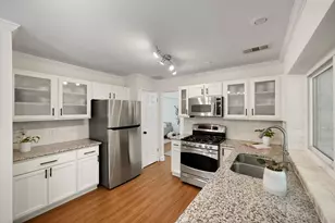 3 E Stony Bridge Cir, The Woodlands, TX 77381 - Photo 12