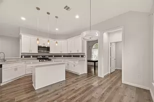 902 Norfolk Dr, Pearland, TX 77584 - Photo 12