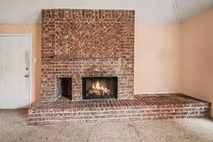 131 Meadow Bend St, League City, TX 77573 - Photo 6