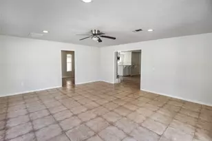 10322 Nold Dr, Houston, TX 77016 - Photo 10