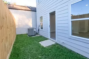 2832 Mansfield St, Houston, TX 77091 - Photo 26