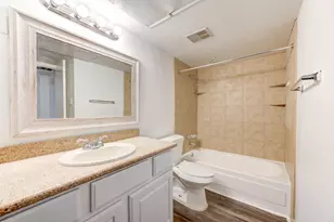 10202 Forum Park Dr, Houston, TX 77036 - Photo 18