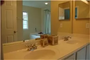 231 N Burberry Park Cir, The Woodlands, TX 77382 - Photo 10