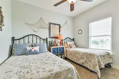 956 Townsend, Crystal Beach, TX 77650 - Photo 20