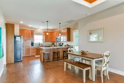 956 Townsend, Crystal Beach, TX 77650 - Photo 10