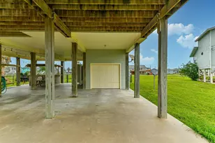 956 Townsend, Crystal Beach, TX 77650 - Photo 28