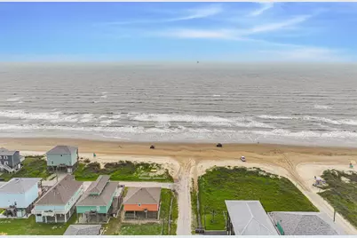 956 Townsend, Crystal Beach, TX 77650 - Photo 36