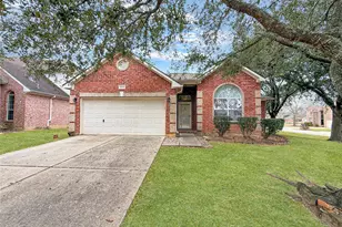 9206 Hidden Lake E, Magnolia, TX 77354 - Photo 2