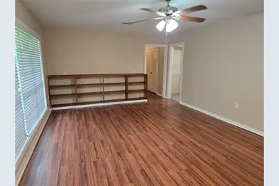 117 Lazy Lane, Lake Jackson, TX 77566 - Photo 4