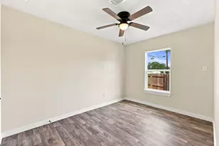 801 E Defee Ave, Baytown, TX 77520 - Photo 38