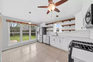 4030 Bentley Dr, Pearland, TX 77584 - Photo 10