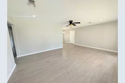 2819 Dragonwick Drive, Houston, TX 77045 - Photo 4