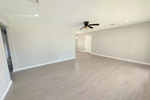 2819 Dragonwick Dr, Houston, TX 77045 - Photo 4