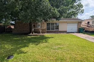 2819 Dragonwick Dr, Houston, TX 77045 - Photo 2