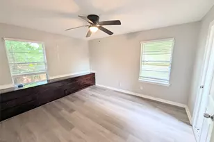 2819 Dragonwick Dr, Houston, TX 77045 - Photo 10