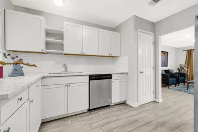 5009 Bataan Road, Houston, TX 77033 - Photo 14