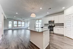 2103 Parnevik Pl, Conroe, TX 77304 - Photo 10