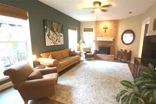 1142 Misty Lake Dr, Sugar Land, TX 77498 - Photo 10